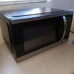 Silver And Black Kitchen Microwave 18 Inch