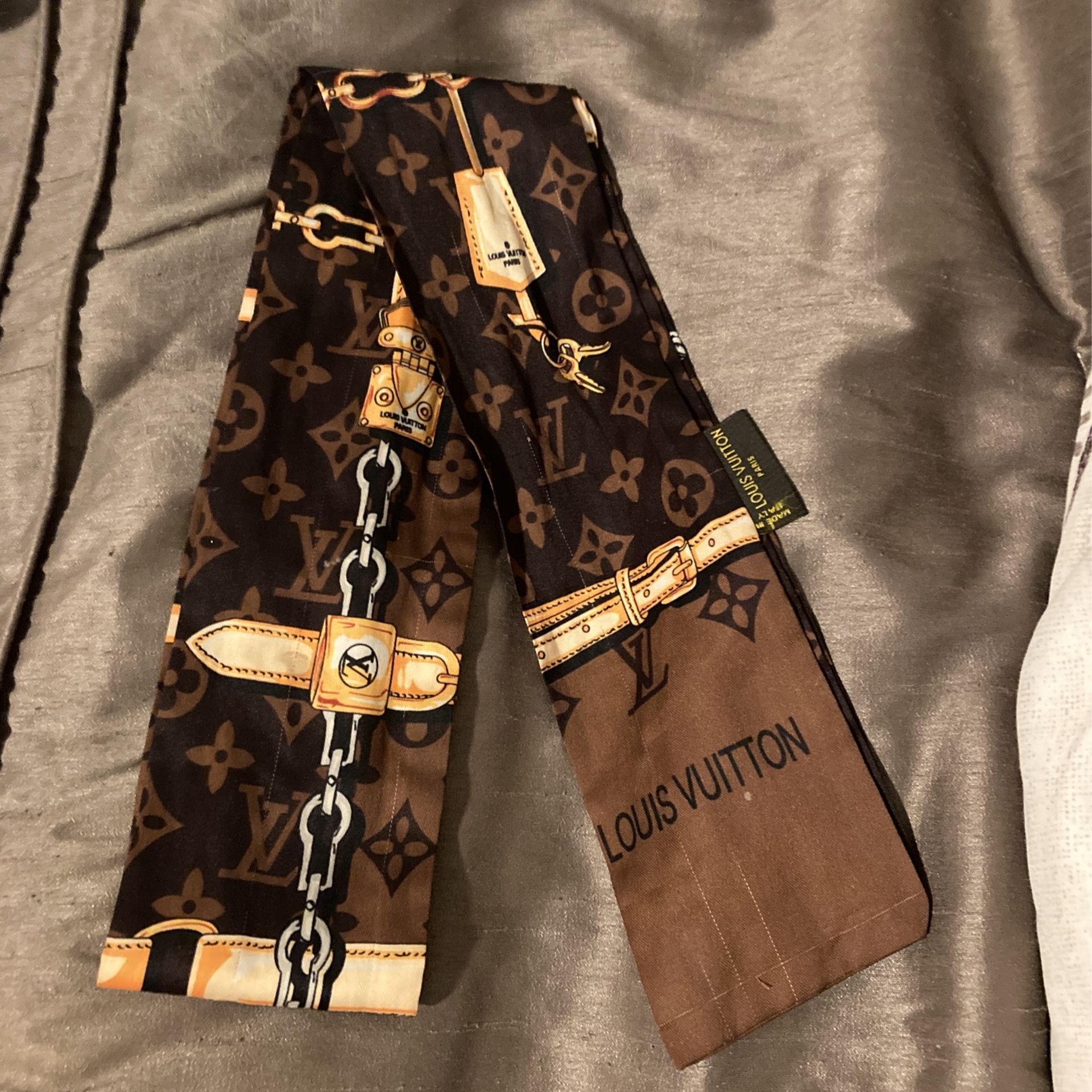 Louis Vuitton A Monogram Confidential Bandeau In Silk