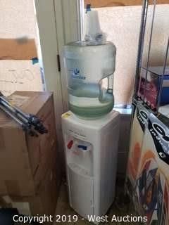 WATER DISPENSER WITH WATER FILTER HOT AND COLD AND REFRIGERATOR CABINET FITS 5 GALLON OR 3 GALLON BOTTELS