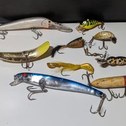 Lot of 9 Vintage Fishing Lures - Collectible Fishing Tackle Set