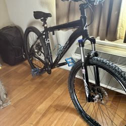 Fuji Code 2 Mountain Bike 