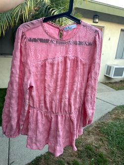 Cute think long sleeve pink shirt - Size XL/1X