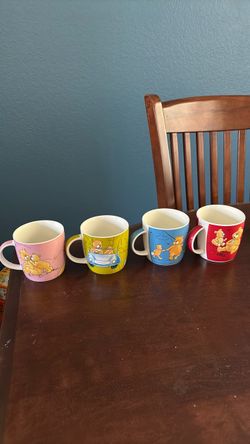 Set of 4 Cartoon Bear Porcelain Mugs