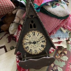 Beautiful Eight Day Movement New England Clock Company Wall Clock