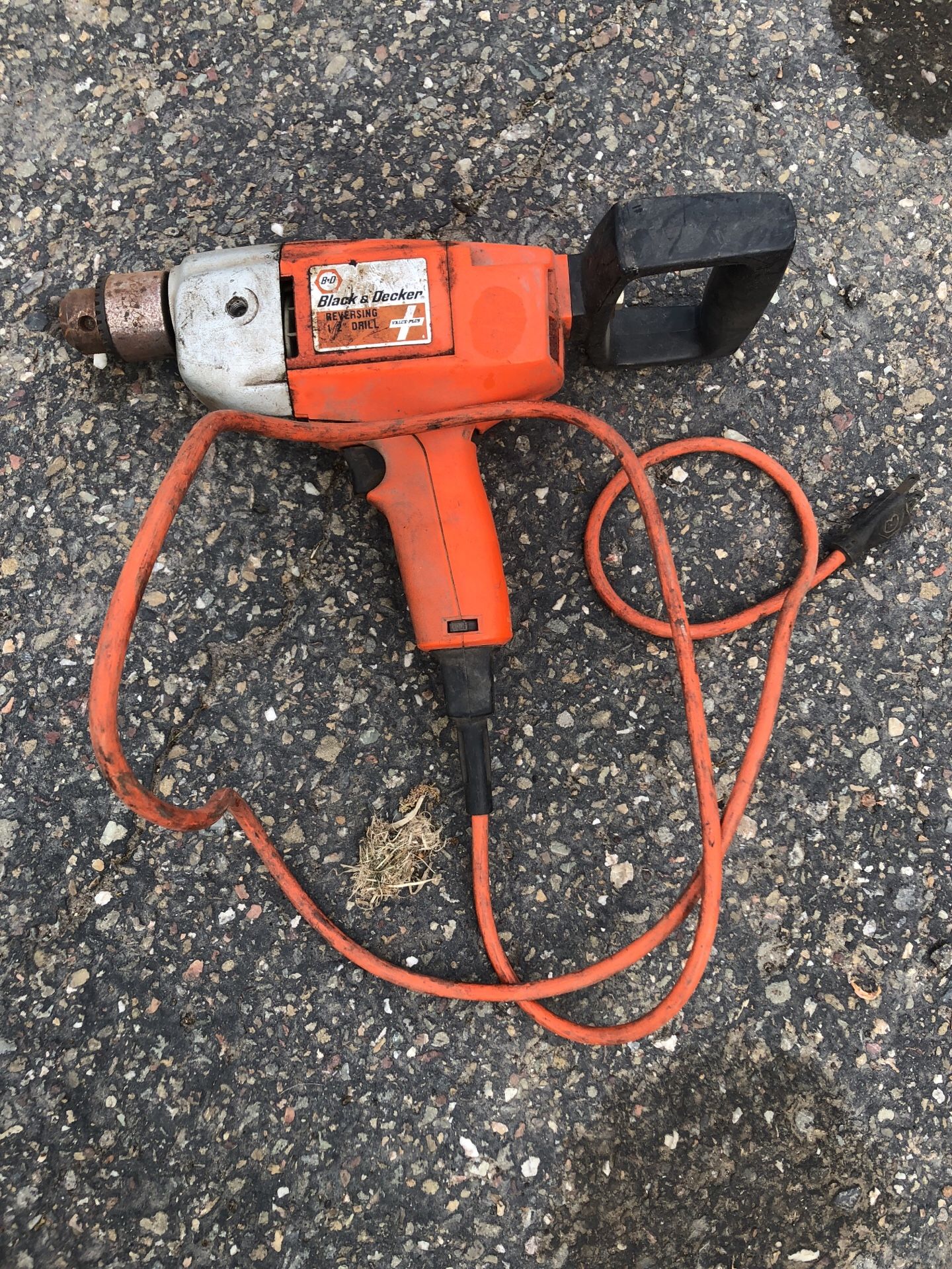 Black and decker half inch drill with courd power drill