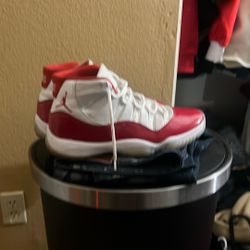 Jordan Retro 11 Cherry Size 11 Worn 3 Times 