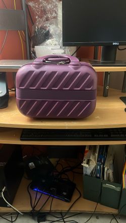 Cosmetic Box: 12”X8”X6”.