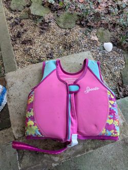 Speedo Life Vests For Little Kids (There Are 2)