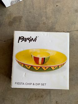 Fiesta chip and dip set / party tray