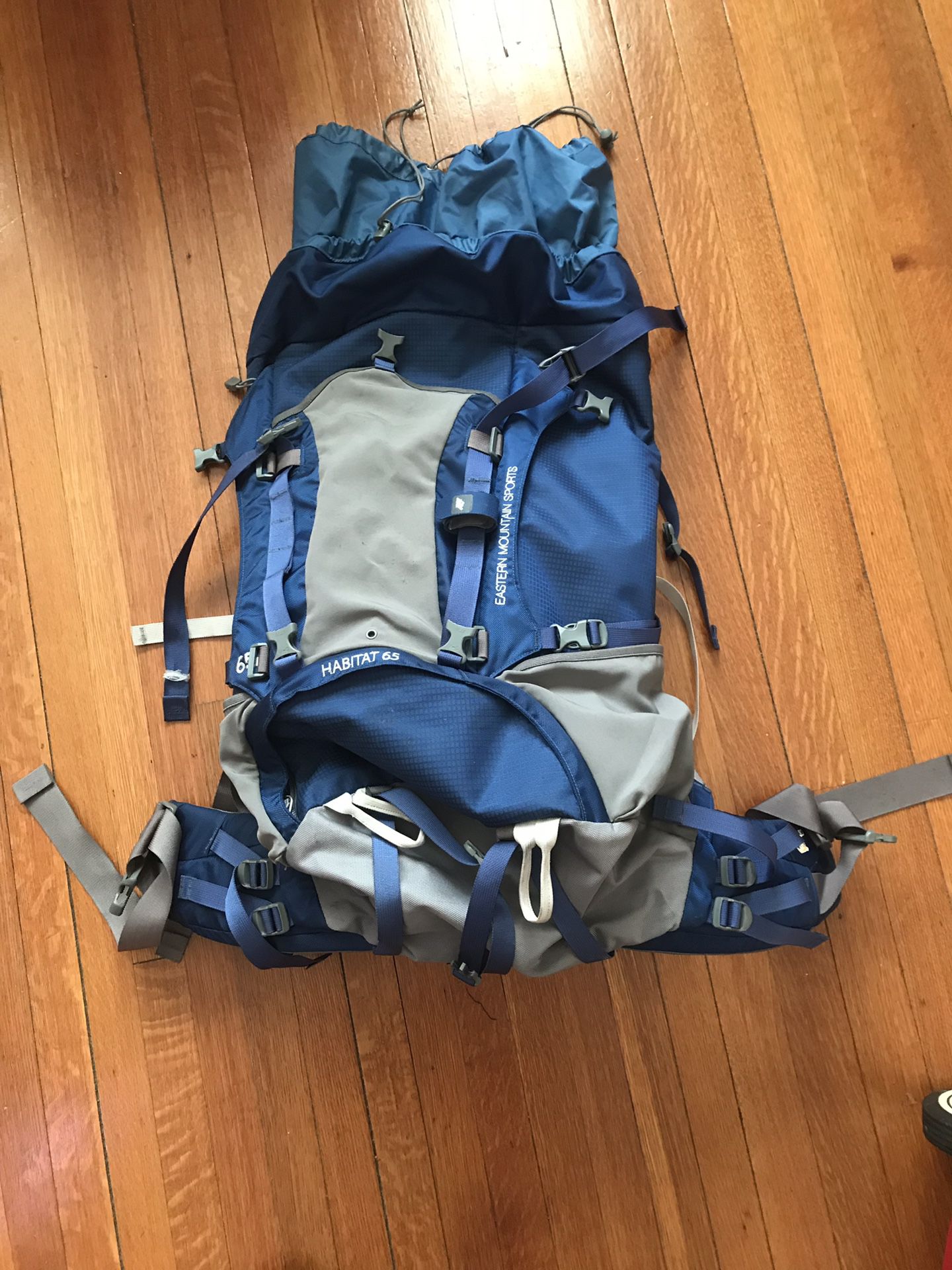 EMS hiking backpack 65 liters