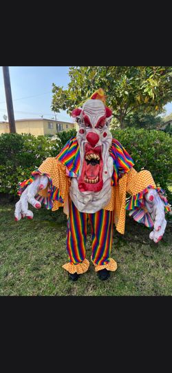 KILLER KLOWN DECORATIONS/COSTUME