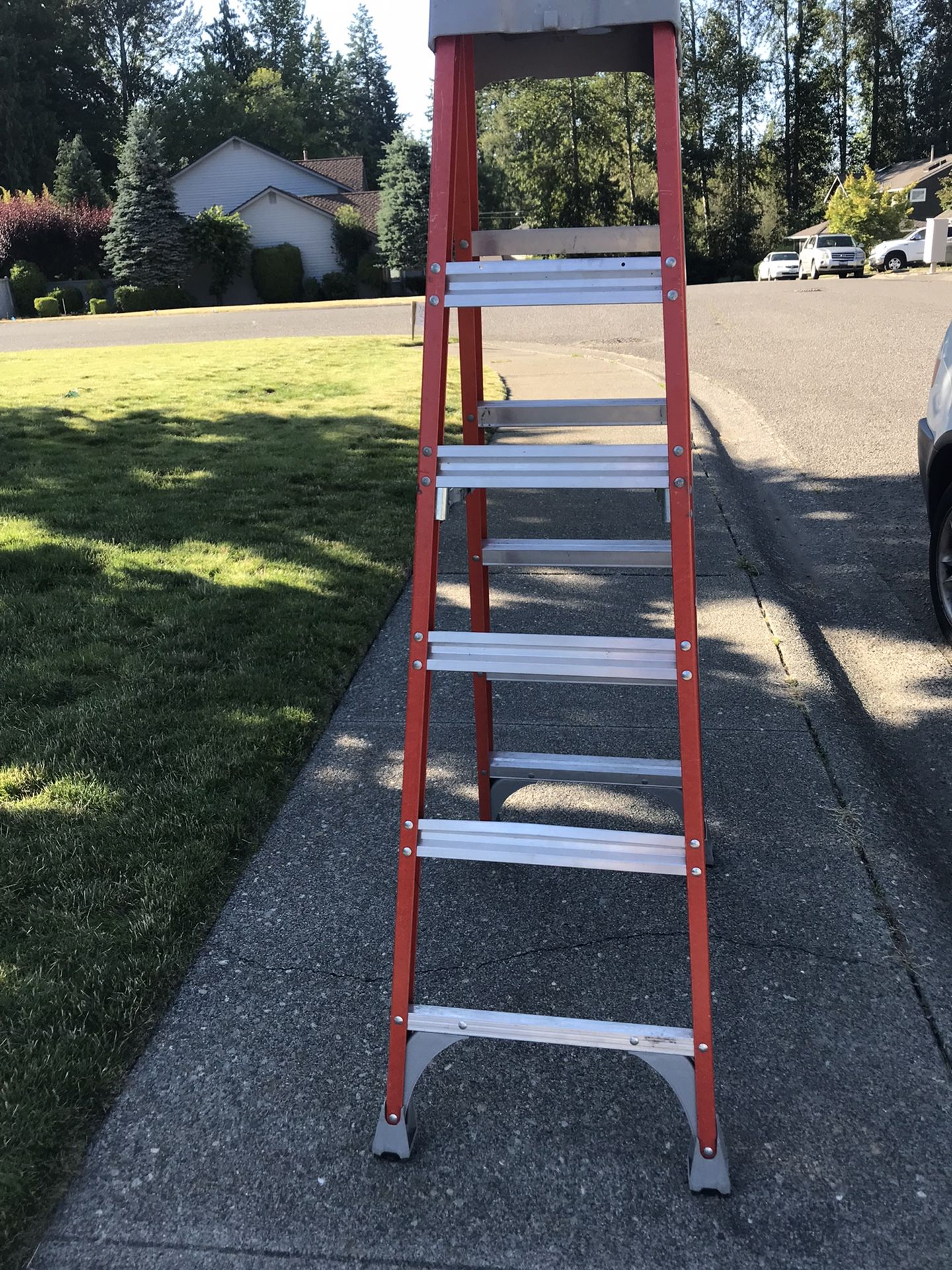 Ladder Size 8 feet