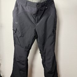Under Armour Snow Ski Pants Men’s XL Black Insulated Waterproof Winter Cargo