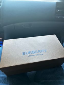 Burberry slides