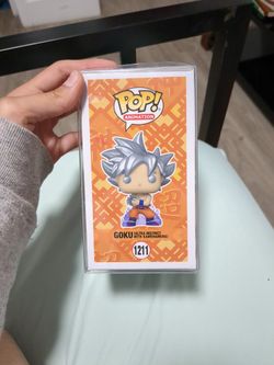 Funko Pop Dragon Ball - Super Goku Ultra Instinct 1211