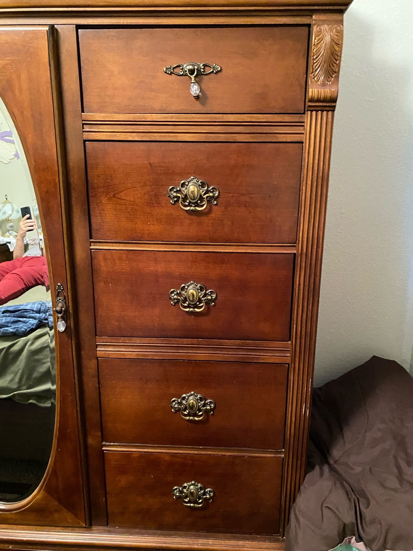 Armoire Dresser