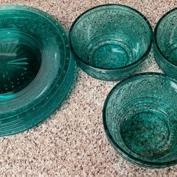 Pioneer Women Teal Plate & Bowel Set
