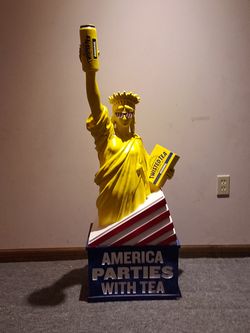 Rare Statue of Liberty Twisted Tea Sculpture