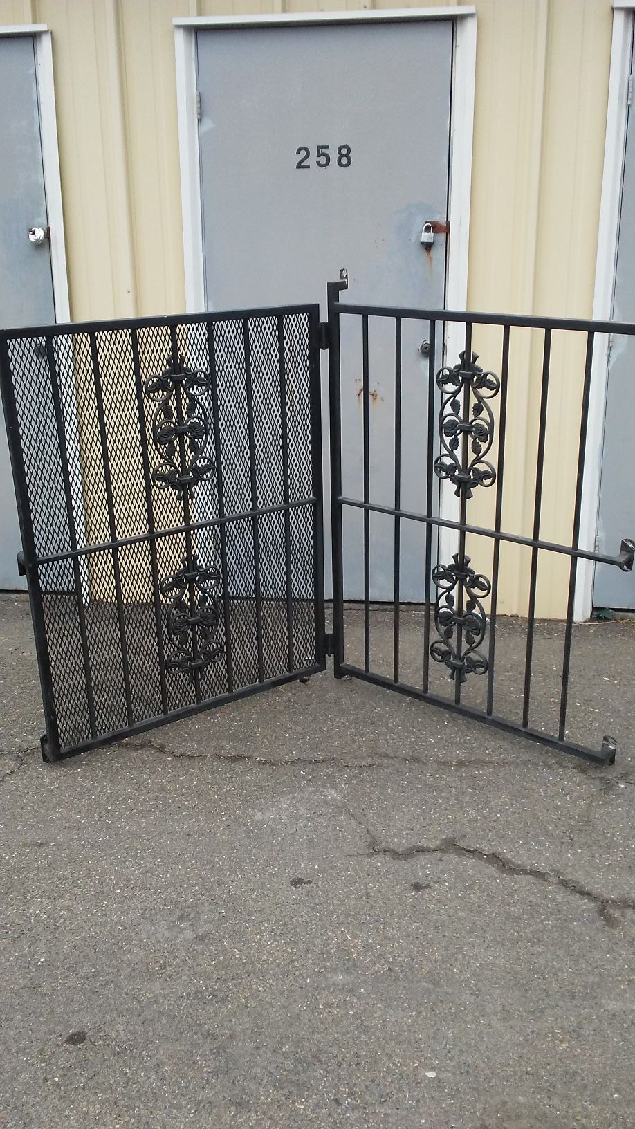 Heavy Duty Cast Iron Security Bars Set For Sale