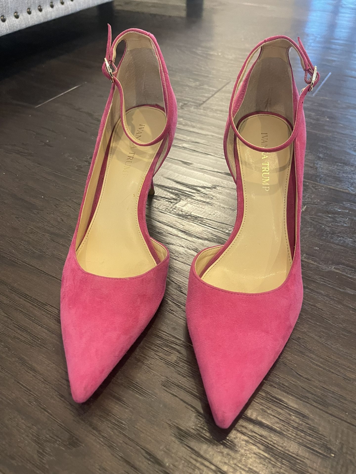 Pink Kitten Heels size 9 (39)