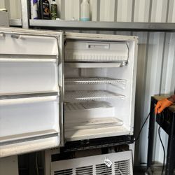 Refrigerator Small 