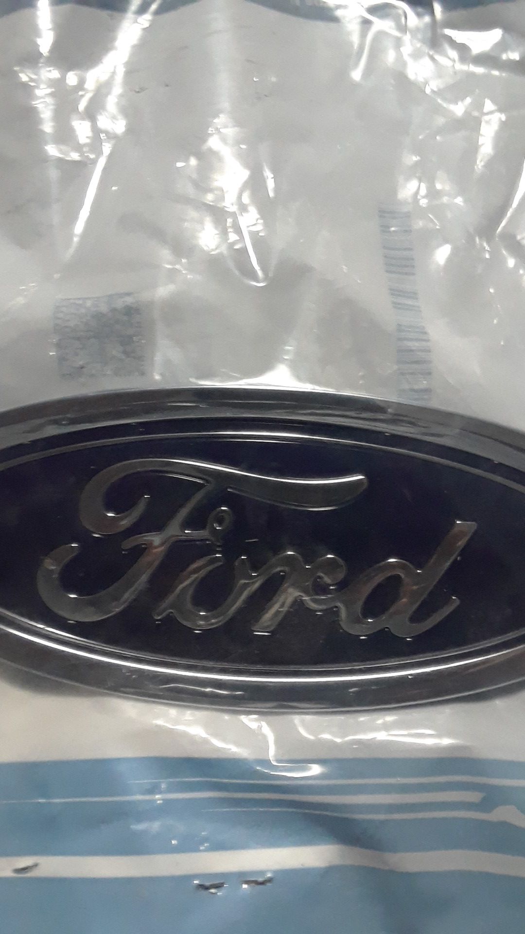 Ford fusion back emblem