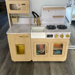 Play Kitchen
