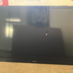 Sony LCD Digital color TV Model #KDL-55EX621, 48”