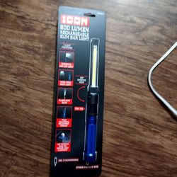 Icon 800 lumen rechargeable slim bar light