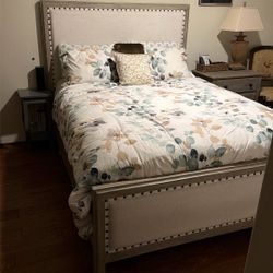 Queen Size Bed With nightstand