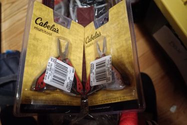 2 Cabelas multitool