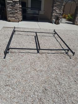 Queen King Or California King Size Metal Bed Frame Rails with Double Brackets To Attach Headboard And Footboard