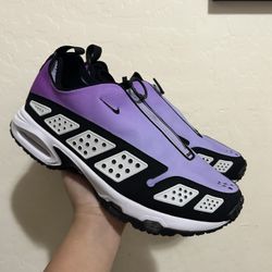 Nike Women's Air Max SNDR in the "Hyper Violet"  Size 10.5(42.5)