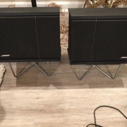Bose Box Speakers With Stand Set Of Two