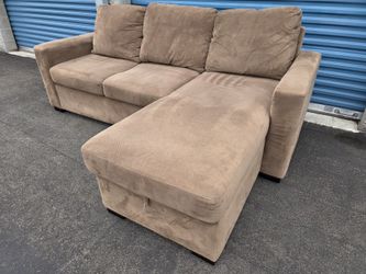 Free delivery nearby of sectional