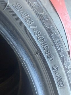 245/40/19 Bridgestone RE050 RunFlat (1 Only) $80.00