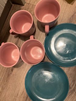 Plate and glasses