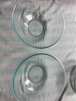 2- Pyrex mixing bowls 3.8-4