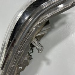 2019 Subaru Forester Headlight 