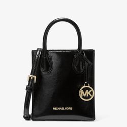 NWT Michael Kors Mercer Extra-Small Patent Crossbody in a MK GIFT BOX NWT