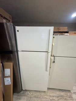 GE Refrigerator