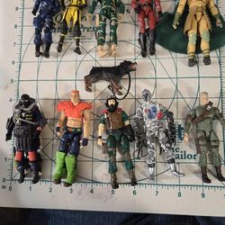 GI Joe Lot Of Figures And  3 Vehicles