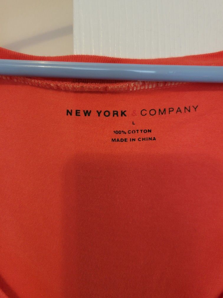 New York And Company Orange Short Sleeve Top Large for Sale in Roslyn