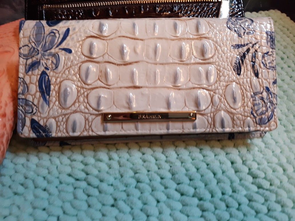 Brahmin wallets