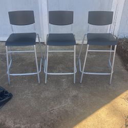 3 Bar Stools