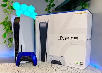 PlayStation 5 Disc Edition & Controller