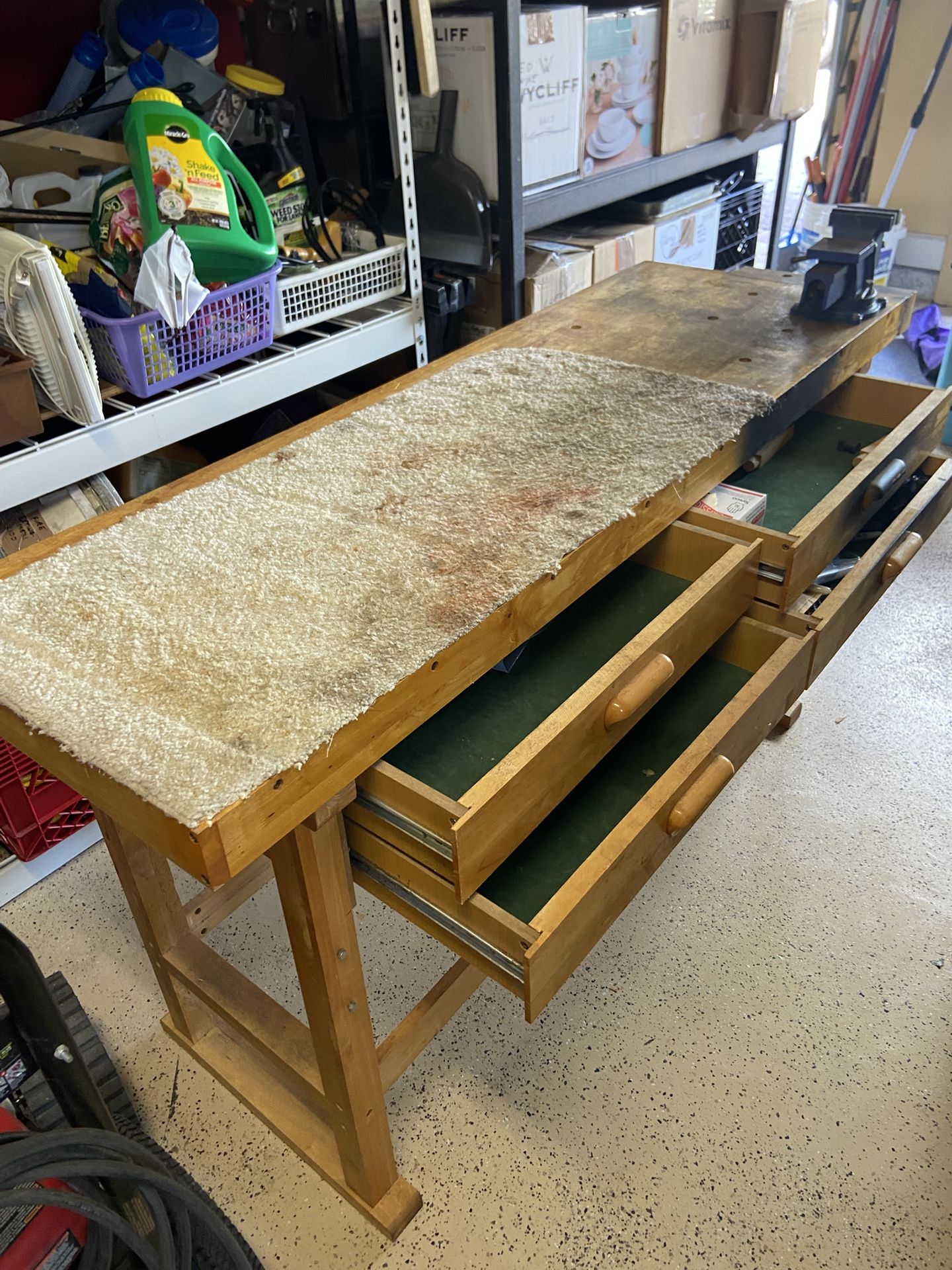 Work Bench With Metal And Wood Vice