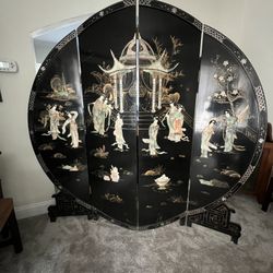 6 Ft. Tall Black Lacquer Round Room Divider - Royal Ladies