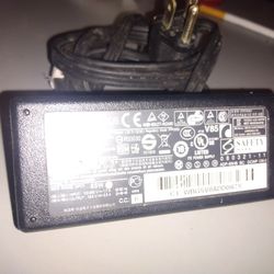 GENUINE HP CHARGER AC/DC ADAPTER 