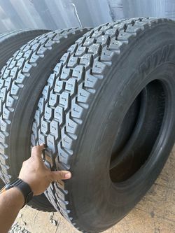 295/75/22.5 traction recaps